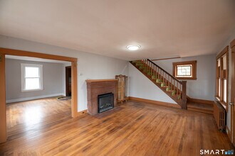 25 Vera St in East Haven, CT - Building Photo - Building Photo