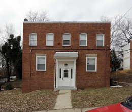 3213 28th St SE in Washington, DC - Building Photo - Building Photo