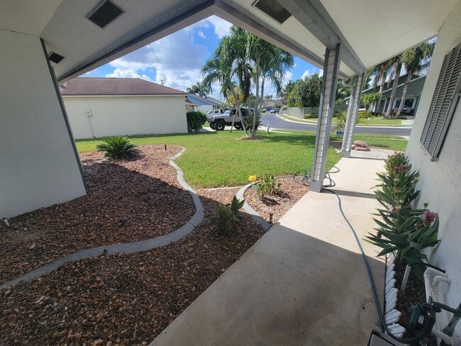 167 Wandering Trail in Jupiter, FL - Building Photo - Building Photo