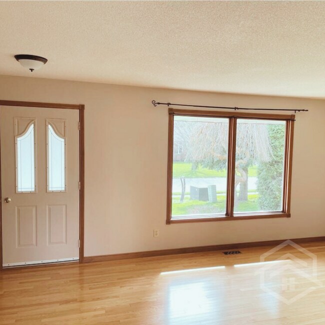 7 Fernwood Dr in Tillsonburg, ON - Building Photo - Building Photo