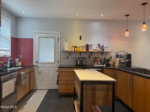 186 S Allen St in Albany, NY - Building Photo - Building Photo