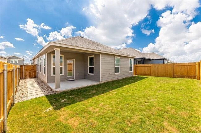 125 Drifter Ln in Jarrell, TX - Foto de edificio - Building Photo