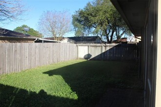 1439 Middle Park St in Pasadena, TX - Building Photo - Building Photo