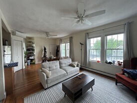 340 Putnam Ave, Unit 3 in Cambridge, MA - Building Photo