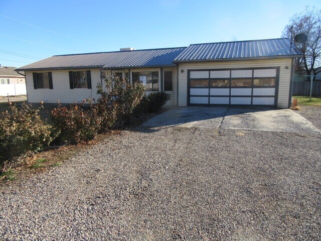 2913 E 7/8 Rd in Grand Junction, CO - Foto de edificio