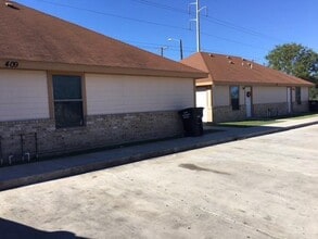 323 Rockport St in Mission, TX - Building Photo - Building Photo