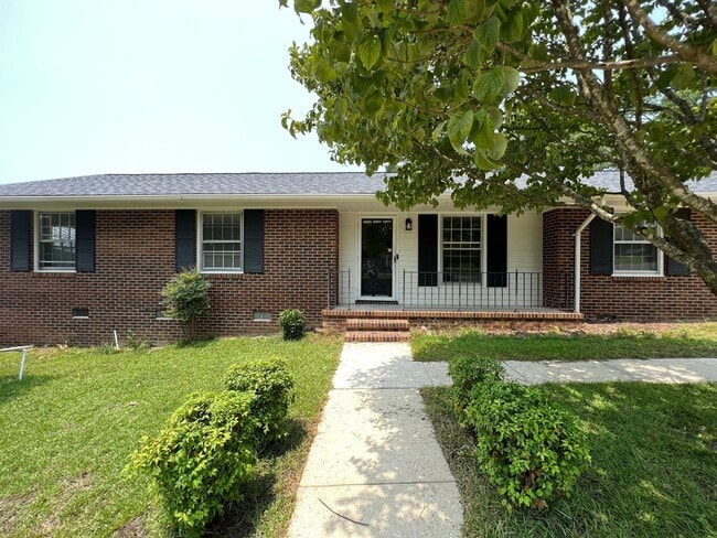 5202 Remington Rd in Fayetteville, NC - Building Photo - Building Photo