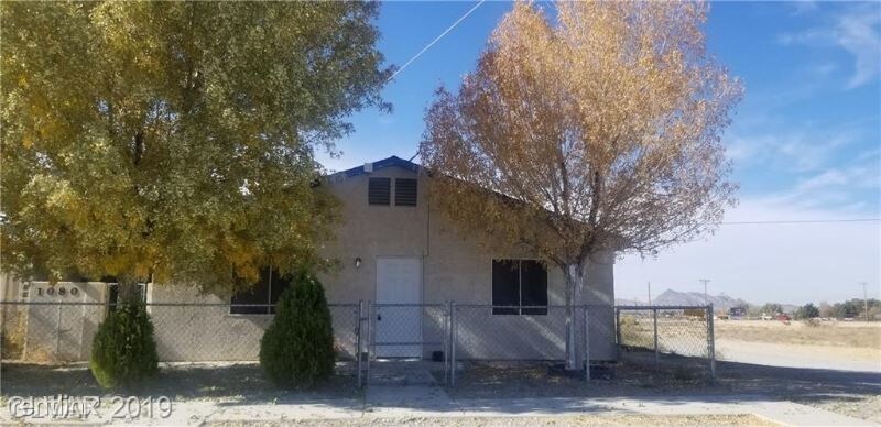 1080 Red Butte St in Pahrump, NV - Foto de edificio