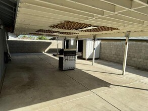 1117 Olson Way in Arvin, CA - Building Photo - Building Photo