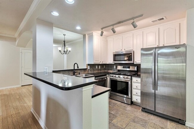 9525 N Capital of Texas Hwy in Austin, TX - Foto de edificio - Building Photo