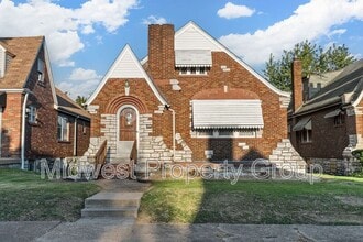 8460 Edna St in St. Louis, MO - Building Photo - Building Photo