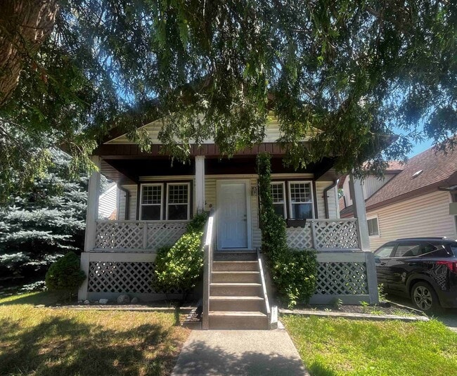 property at 350 Russell St N