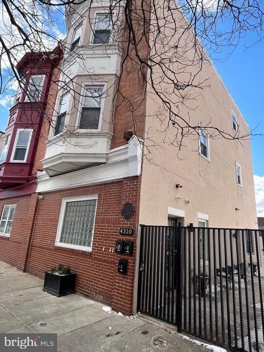 4310 Germantown Ave in Philadelphia, PA - Building Photo