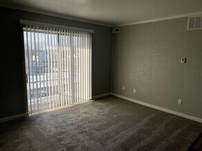 505 Clough St in Bowling Green, OH - Building Photo - Building Photo