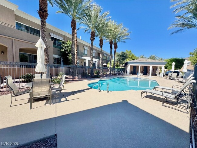 1550 San Juan Hills Dr in Las Vegas, NV - Building Photo - Building Photo