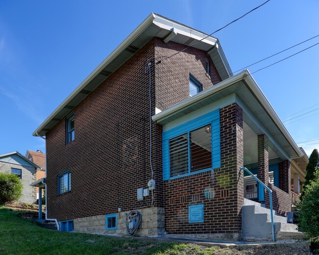 211 Lenox Ave in Pittsburgh, PA - Building Photo - Building Photo