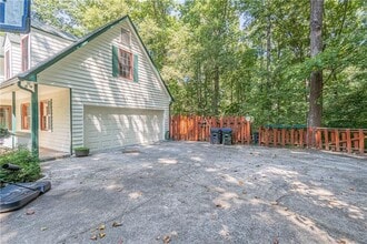 1610 Branch Valley Dr in Roswell, GA - Building Photo - Building Photo