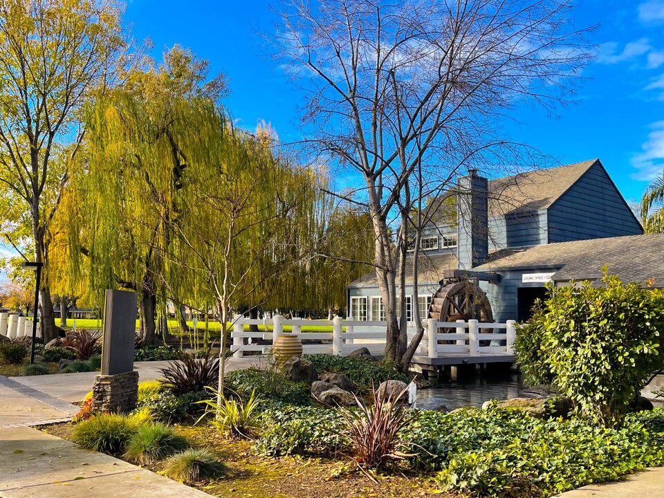 Stoneybrook Apartments in Modesto, CA - Foto de edificio