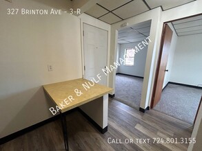 327 Brinton Ave-Unit -3-R in Trafford, PA - Building Photo - Building Photo