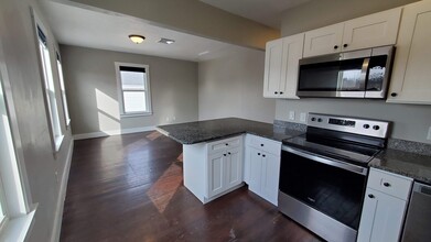 296 Main St-Unit -3A in Oxford, MA - Building Photo - Building Photo