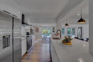 948 NE 26th Ave in Pompano Beach, FL - Building Photo