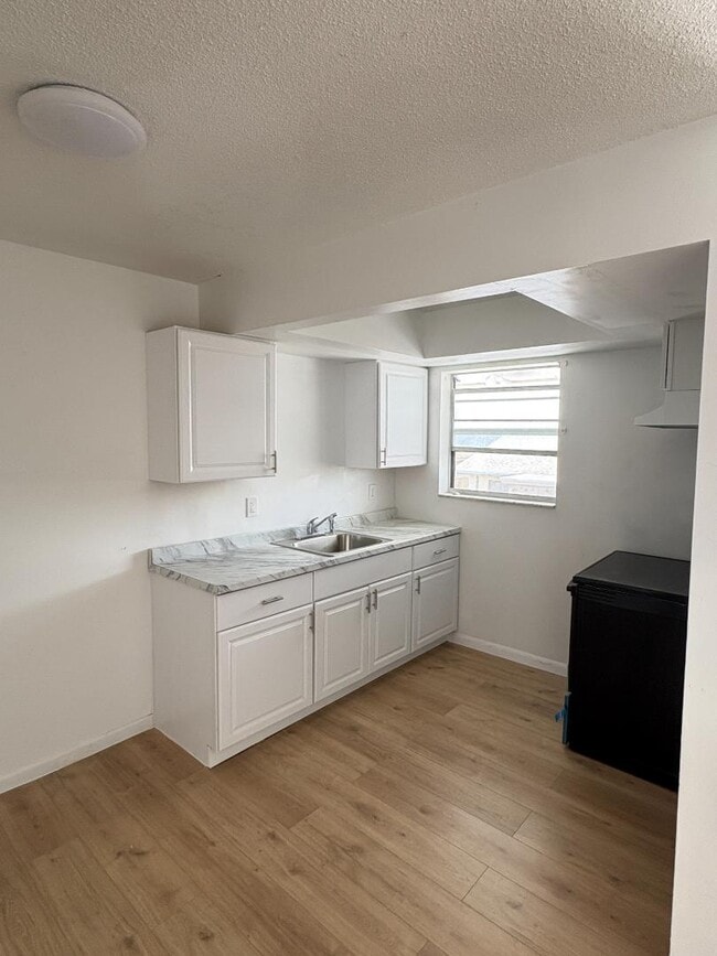 property at 1406 Barton Rd
