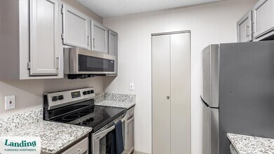 6200 Rime Village Dr NW in Huntsville, AL - Building Photo - Building Photo