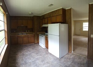 637 Fleming Rd in Hinesville, GA - Building Photo - Building Photo