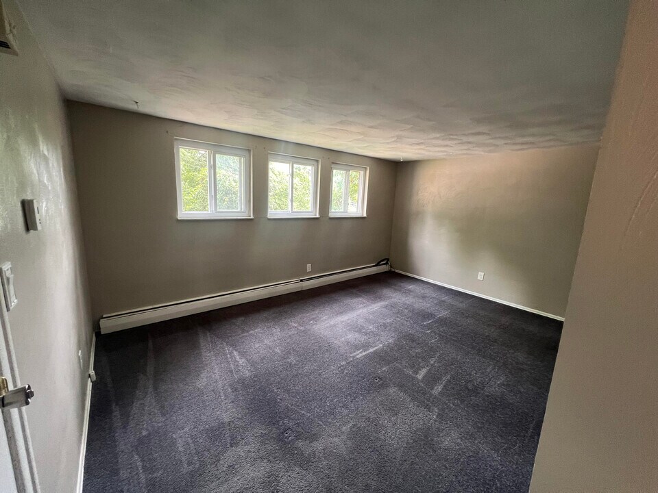 531 Decatur Ave in Pittsburgh, PA - Building Photo
