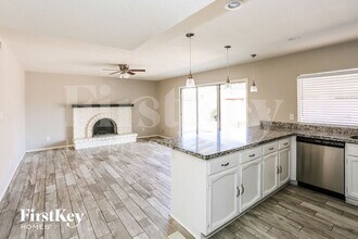 5240 W Desert Cove Ave in Glendale, AZ - Building Photo - Building Photo