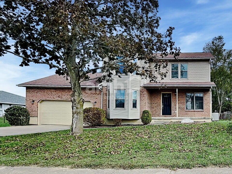 1155 Arlie Ct in Xenia, OH - Building Photo