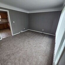 14611 Jacob Ave in Eastpointe, MI - Foto de edificio - Building Photo