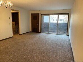 787 Farmington Ave in West Hartford, CT - Building Photo - Building Photo