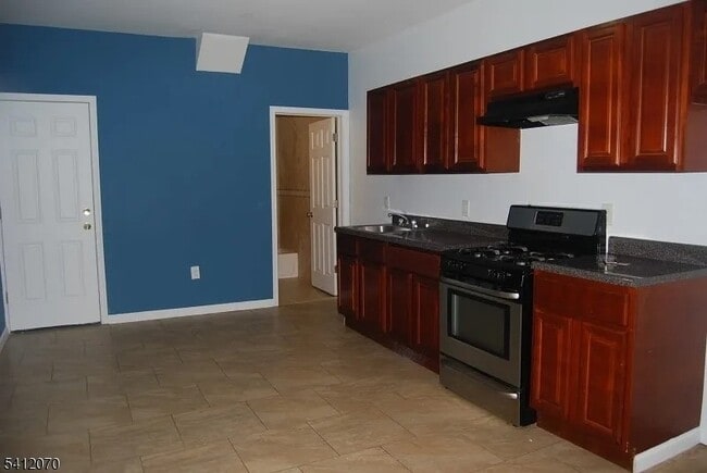 property at 29 Alexander St