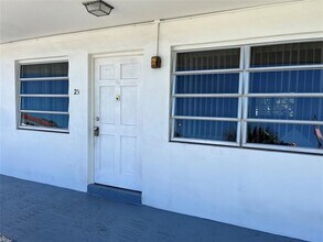 22 SE 3rd Terrace in Dania Beach, FL - Building Photo - Building Photo