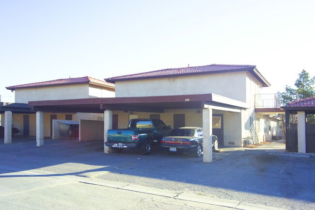 3145 Walnut Rd in Las Vegas, NV - Foto de edificio - Building Photo