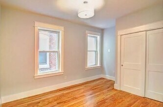 326 Chelsea St in Boston, MA - Building Photo - Building Photo