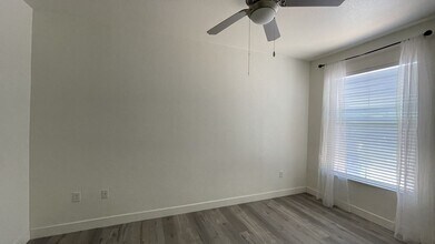 9975 Peace Way in Las Vegas, NV - Building Photo - Building Photo