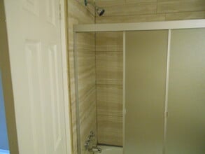 12447 W Village Dr in Houston, TX - Building Photo - Building Photo