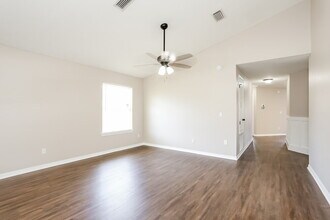 2831 Taylor Hill Dr in Jacksonville, FL - Building Photo - Building Photo