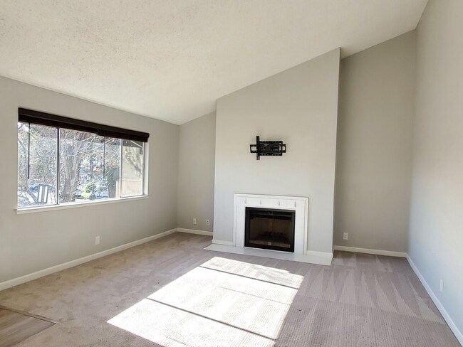 10 Silcreek Dr in San Jose, CA - Building Photo - Building Photo