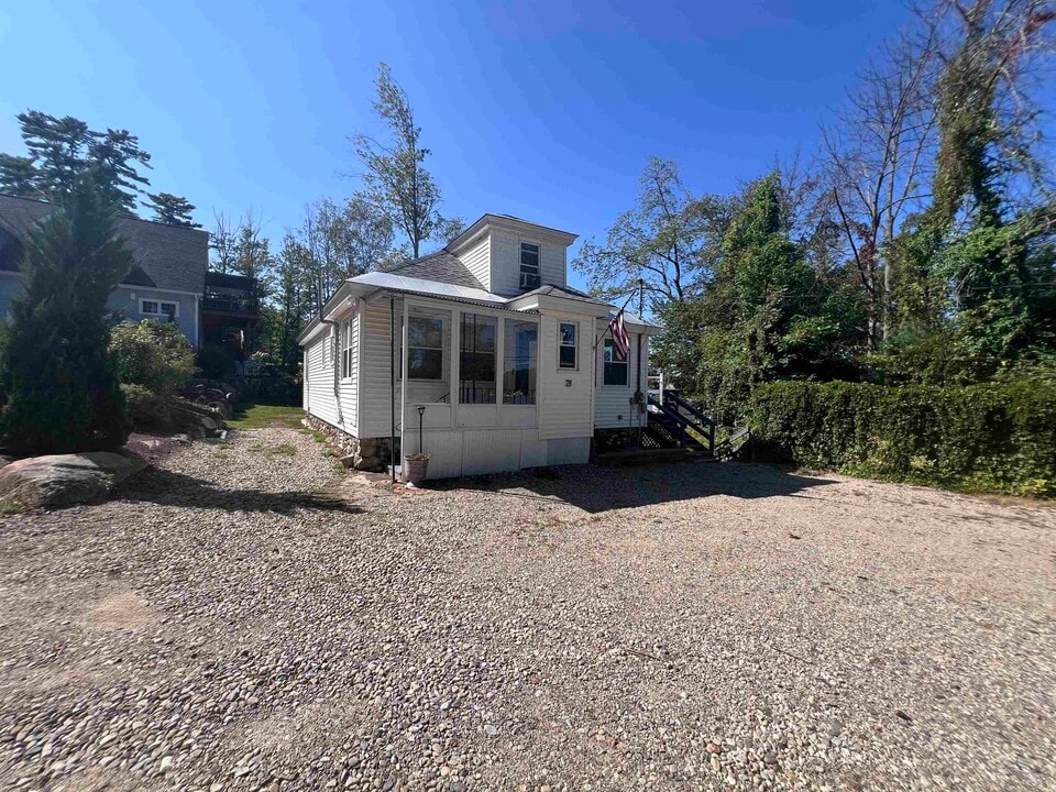 78 Long Island Rd in Moultonborough, NH - Building Photo
