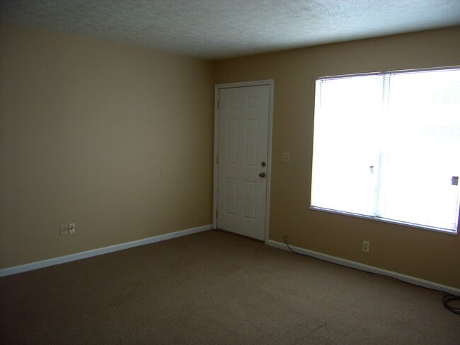 409 Shelby Ave in Radcliff, KY - Building Photo - Building Photo