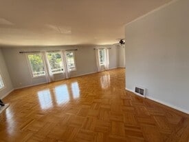 1600 Valley View Ave in Belmont, CA - Building Photo