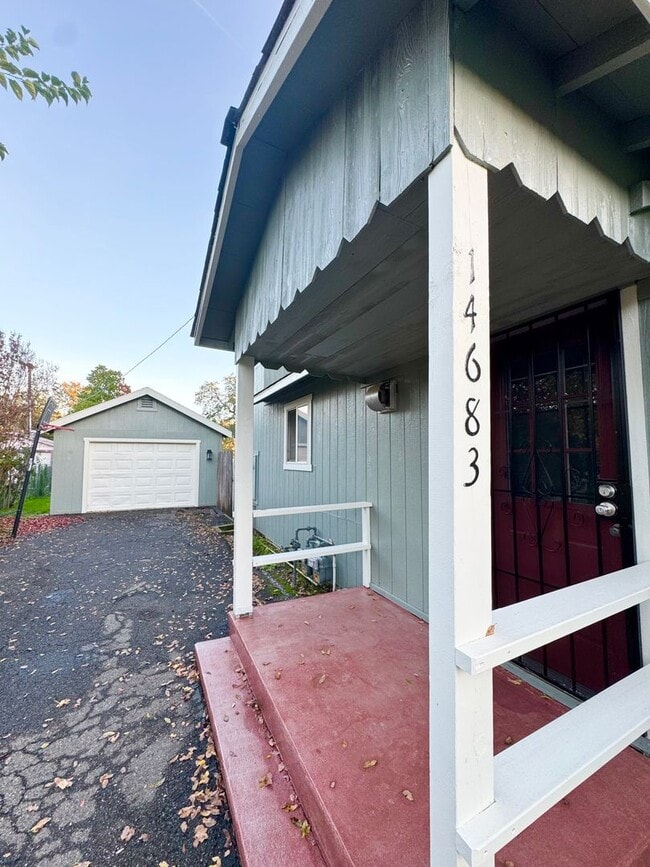 14683 Spring Branch Rd in Redding, CA - Building Photo - Building Photo