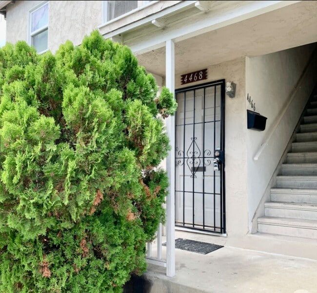 property at 4468 Illinois St