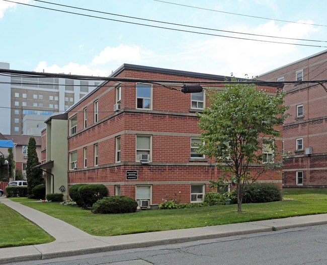 Sherwood Plaza Apartments in Hamilton, ON - Building Photo - Building Photo