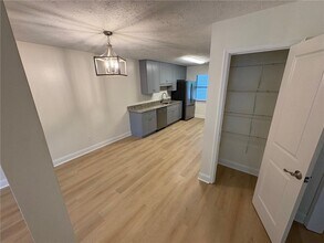 225 Kimberly Way SW in Marietta, GA - Building Photo - Building Photo