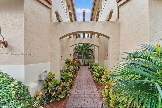 5737 NW 119th Dr in Coral Springs, FL - Building Photo - Building Photo