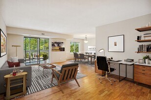 8370 Greensboro Dr in McLean, VA - Building Photo